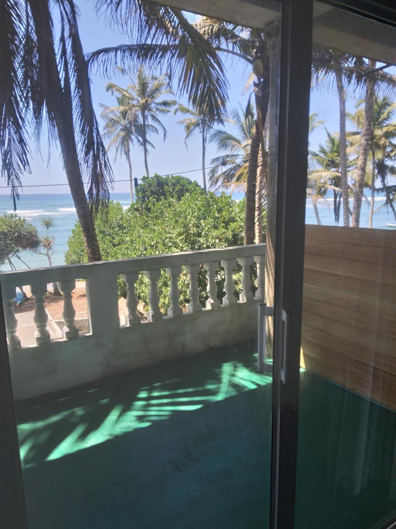 Sunray Rest - Beach View Homestay Mirissa Eksteriør billede