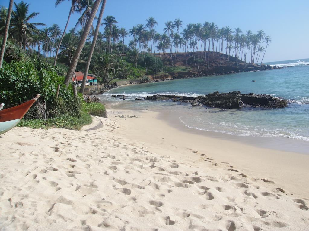 Sunray Rest - Beach View Homestay Mirissa Eksteriør billede