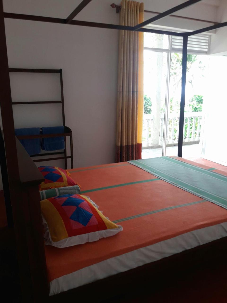 Sunray Rest - Beach View Homestay Mirissa Eksteriør billede