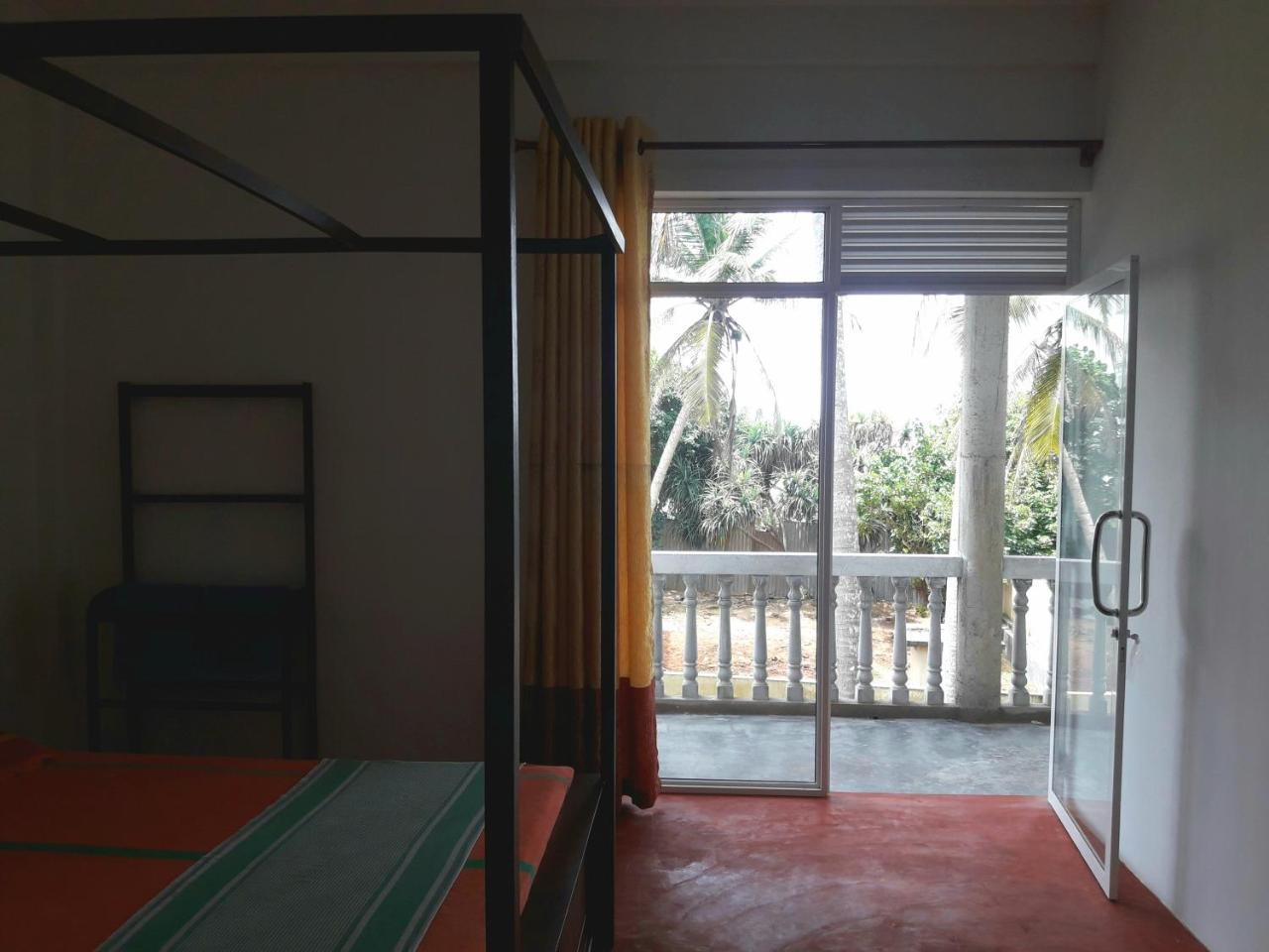 Sunray Rest - Beach View Homestay Mirissa Eksteriør billede