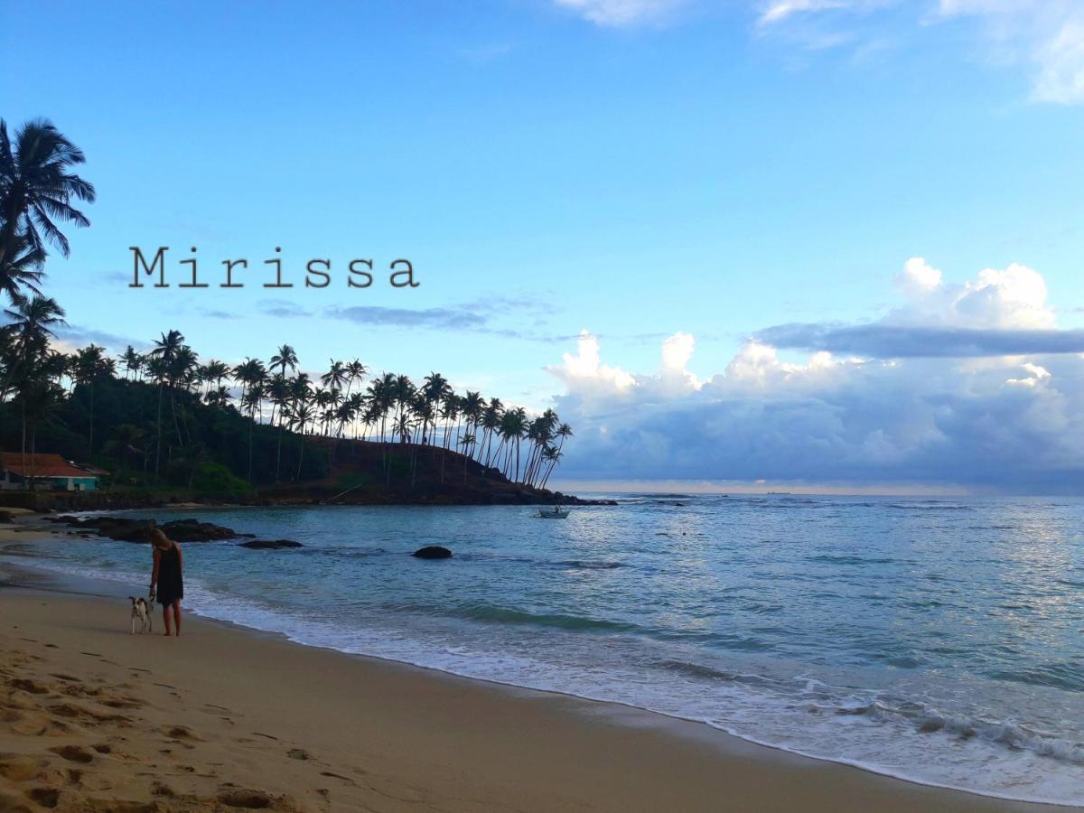 Sunray Rest - Beach View Homestay Mirissa Eksteriør billede